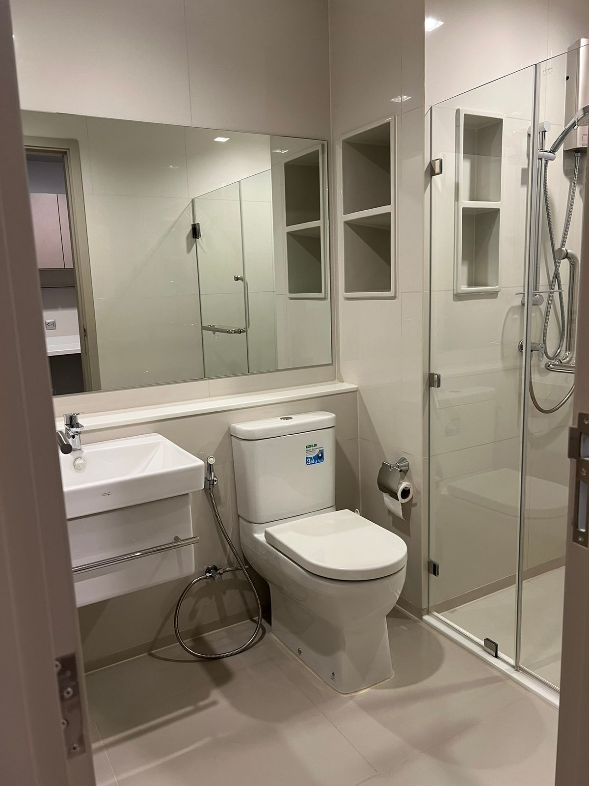 ขายคอนโดลาดพร้าว เซ็นทรัลลาดพร้าว : คอนโด Life Ladprao ขนาด 35.67 ตารางเมตร 1 ห้องนอน อาคาร A ชั้น 11 เฟอร์นิเจอร์ครบพร้อมอยู่ ใกล้ BTS ห้าแยกลาดพร้าว แขวงจตุจักร เขตจตุจักร กรุงเทพมหานคร