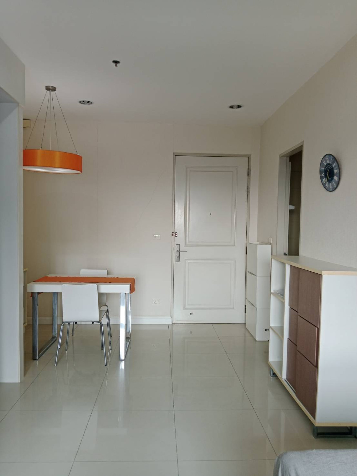 ให้เช่าคอนโดวงเวียนใหญ่ เจริญนคร : (ปล่อยเช่า) Q Huuse Sathorn 1-BR 42.56 Sq.m. เฟอร์เครื่องใช้ไฟฟ้าครบ ชั้นสูง วิวโล่ง ㅡ ใกล้ 🚆BTS กรุงธนบุรี