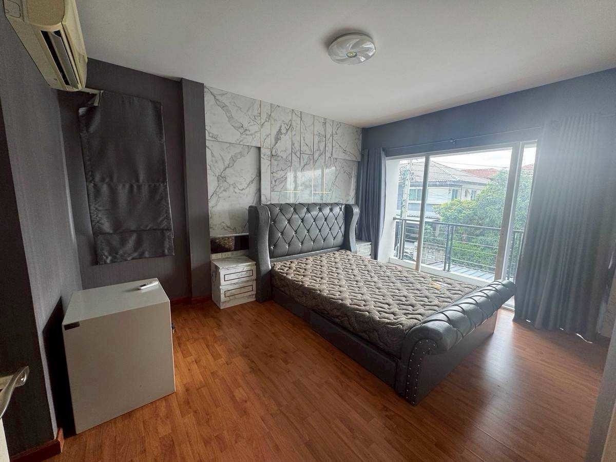 ให้เช่าบ้านนวมินทร์ รามอินทรา : ให้เช่าบ้านเดี่ยว หมู่บ้านคาซ่าวิลล์ วัชรพล ชั้นล่างมีห้องสำหรับผู้สูงอายุ ตอบโจทย์ครอบครัวที่มีผู้สูงอายุ (N.2047)