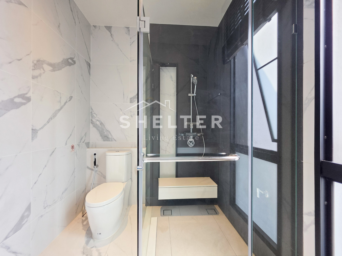 For RentHousePattanakan, Srinakarin : Single house ready for rent, Super Luxury, near Brighton International School | Wellington