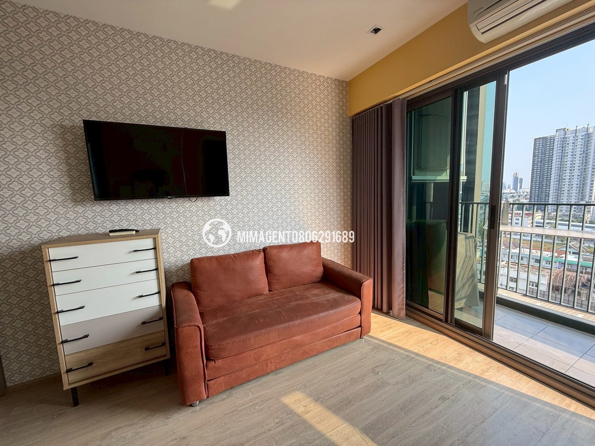 For SaleCondoThaphra, Talat Phlu, Wutthakat : 𝗪𝗵𝗶𝘇𝗱𝗼𝗺 𝘀𝘁𝗮𝘁𝗶𝗼𝗻 𝗥𝗮𝘁𝗰𝗵𝗮𝗱𝗮-𝘁𝗵𝗮𝗽𝗿𝗮 Beautiful room, selling cheap 𝟳.𝟮 million.