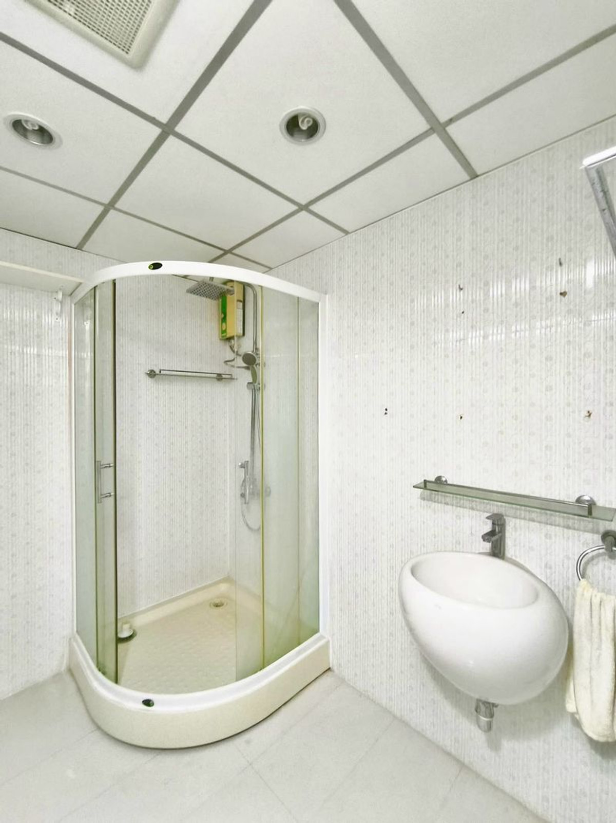 ขายคอนโดพัฒนาการ ศรีนครินทร์ : ขายคอนโด The Trio Garden (เดอะ ทรีโอ การ์เด้นท์) ห้องมุม ใกล้ MRT ศรีนครินทร์ 38 เนื้อที่ 105 ตารางเมตร 2 ห้องนอน ชั้น 20 ซอยศรีนครินทร์ 38 แขวงหนองบอน เขตประเวศ กรุงเทพมหานคร