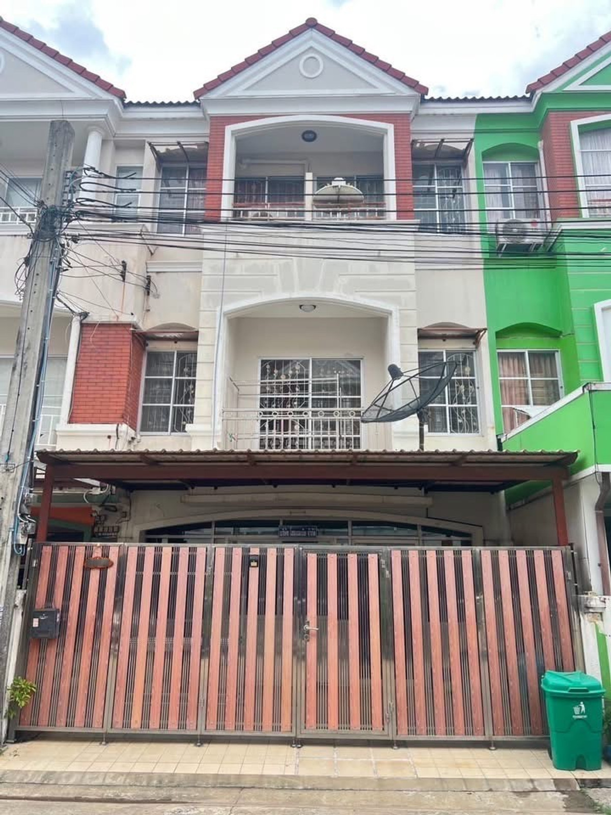 ขายทาวน์โฮมเกษตร นวมินทร์ ลาดปลาเค้า : ไดมอนด์ แกรนด์ วิลล์ นวลจันทร์ / 4 ห้องนอน (ขาย), Diamond Grand Ville Nuanchan / 4 Bedrooms (FOR SALE) MNT058 แบบนี้ที่ถูก