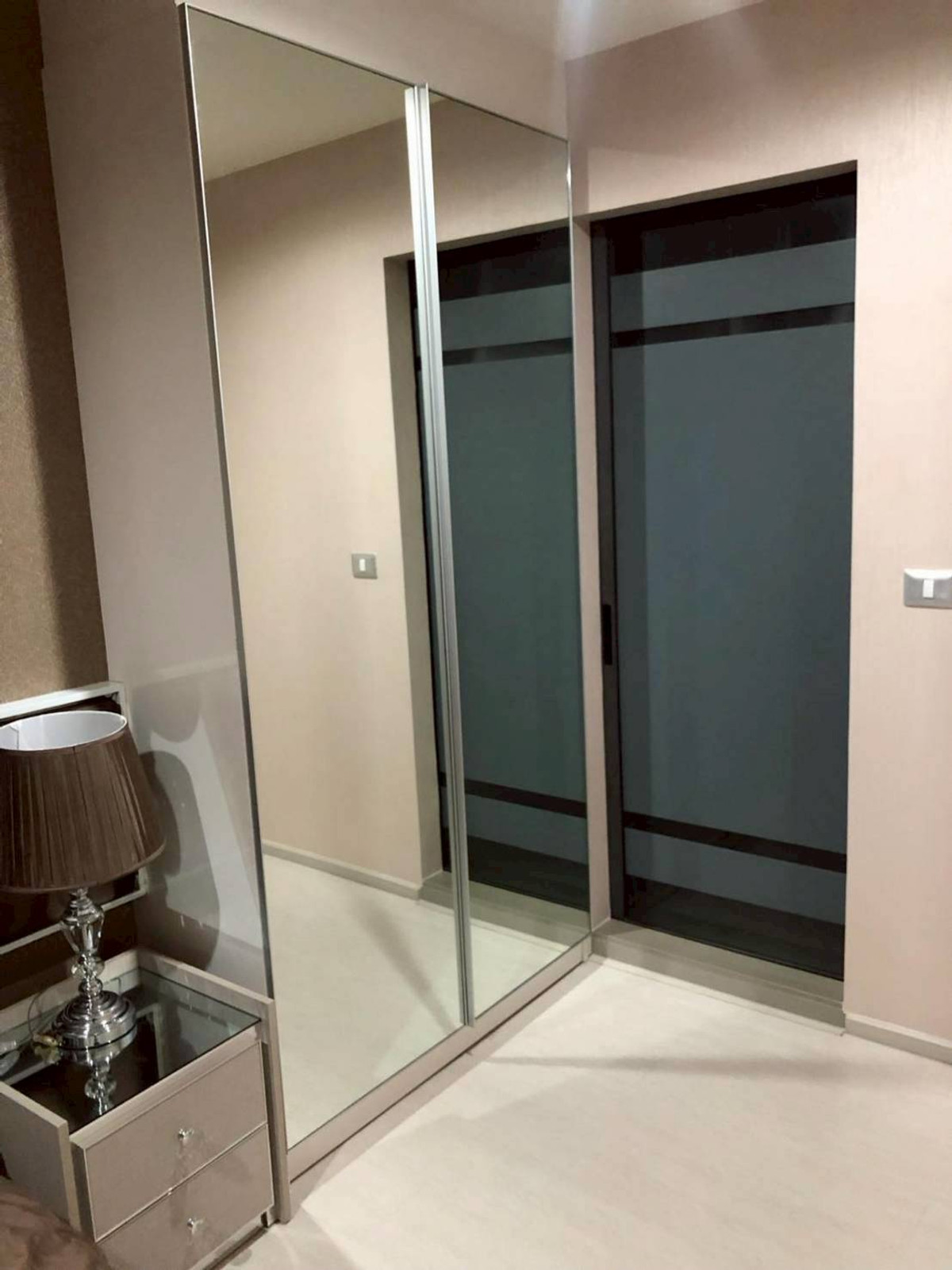 For RentCondoSukhumvit, Asoke, Thonglor : Condominium for rent Rhythm Sukhumvit 42, 6th floor, near BTS Ekkamai (N.2058)