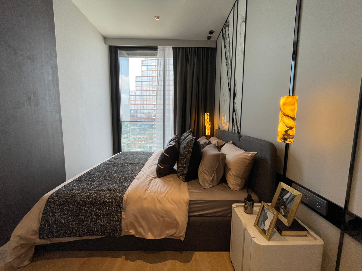 ขายคอนโดสีลม ศาลาแดง บางรัก : [THE PEAK OF SILOM] ASHTON SILOM – Rare 2BR Unit | ชั้น 32 วิวขอบฟ้า ประสบการณ์อยู่คอนโดที่เหมือนอยู่บ้าน 