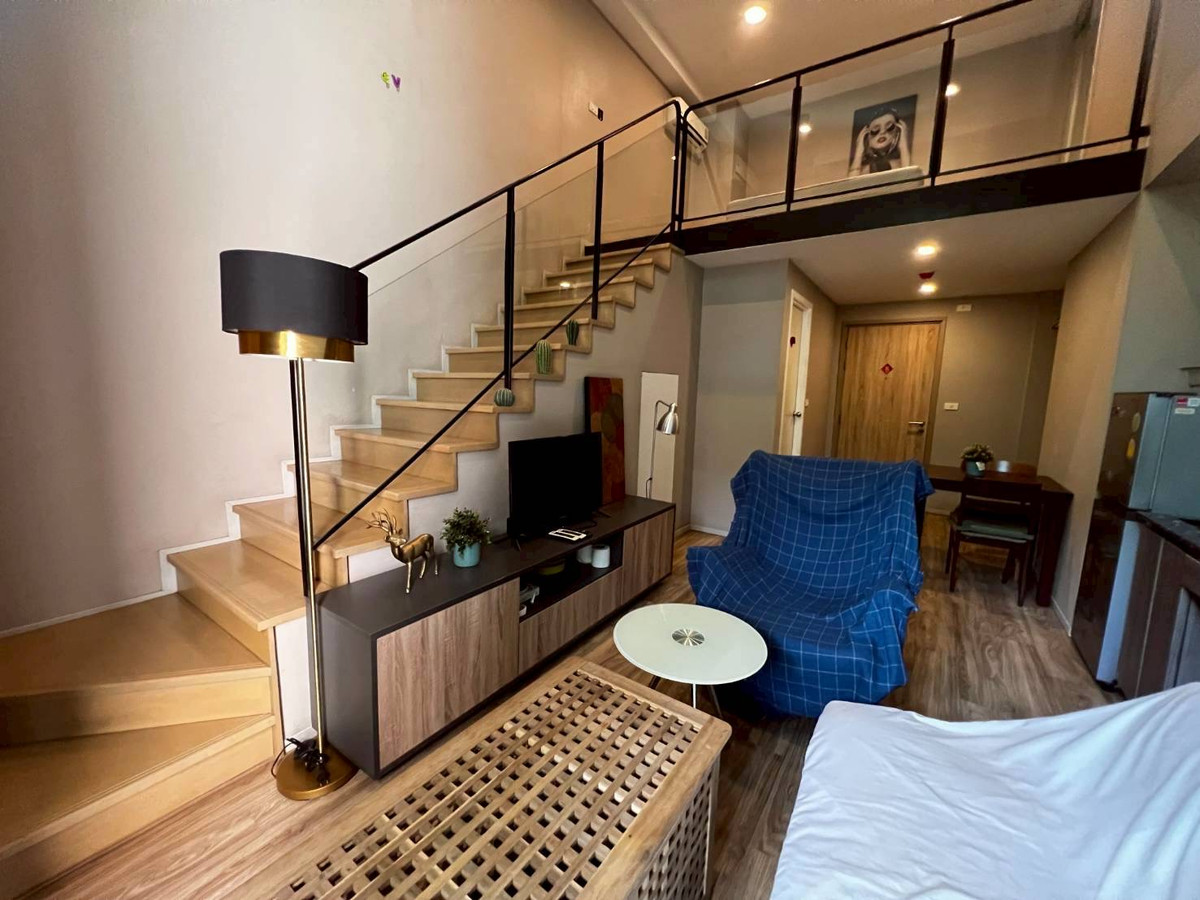 For RentCondoSathorn, Narathiwat : For rent Blossom Sathorn 1bedroom duplex 0886382235