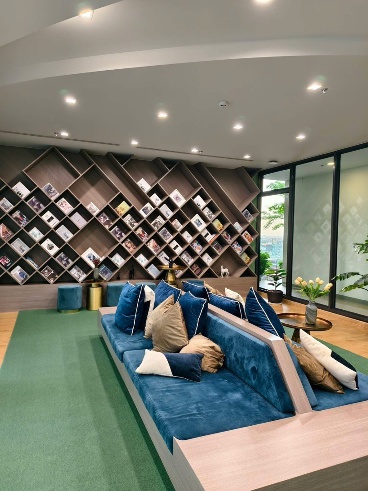 ให้เช่าคอนโดเกษตรศาสตร์ รัชโยธิน : 🔥🏙️ ลดราคาพิเศษ | ใกล้ ม.เกษตร + มีรถรับส่ง BTS | Chewathai Kaset-Nawamin 🚄💖