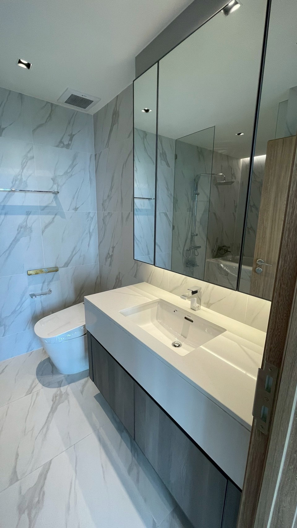 For RentCondoSukhumvit, Asoke, Thonglor : ✨ GT16262 | Empty room for rent at Chalermnit Art De Maison, convenient travel, rooms go very quickly!!