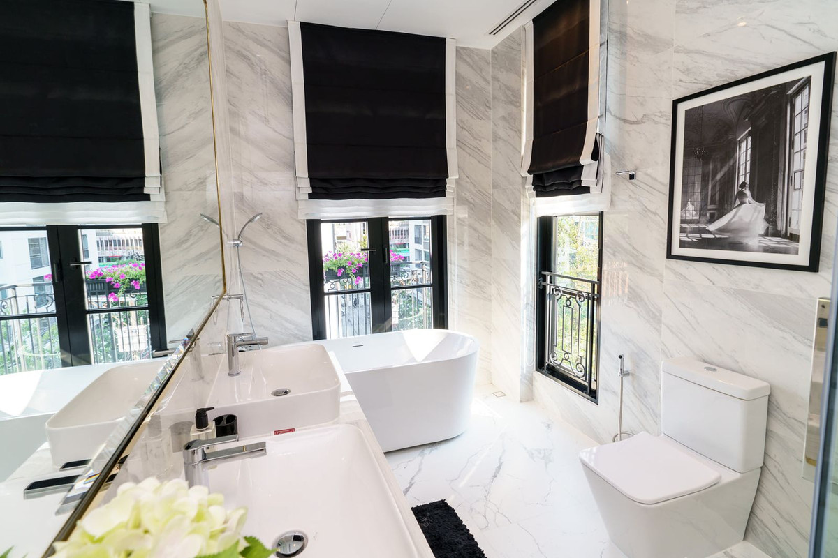 For RentHouseSukhumvit, Asoke, Thonglor : 🔥 Luxury House for Rent – Maison Blanche Sukhumvit 67 | 3 Bedrooms 301 SQ.M. | Prime Phra Khanong Location