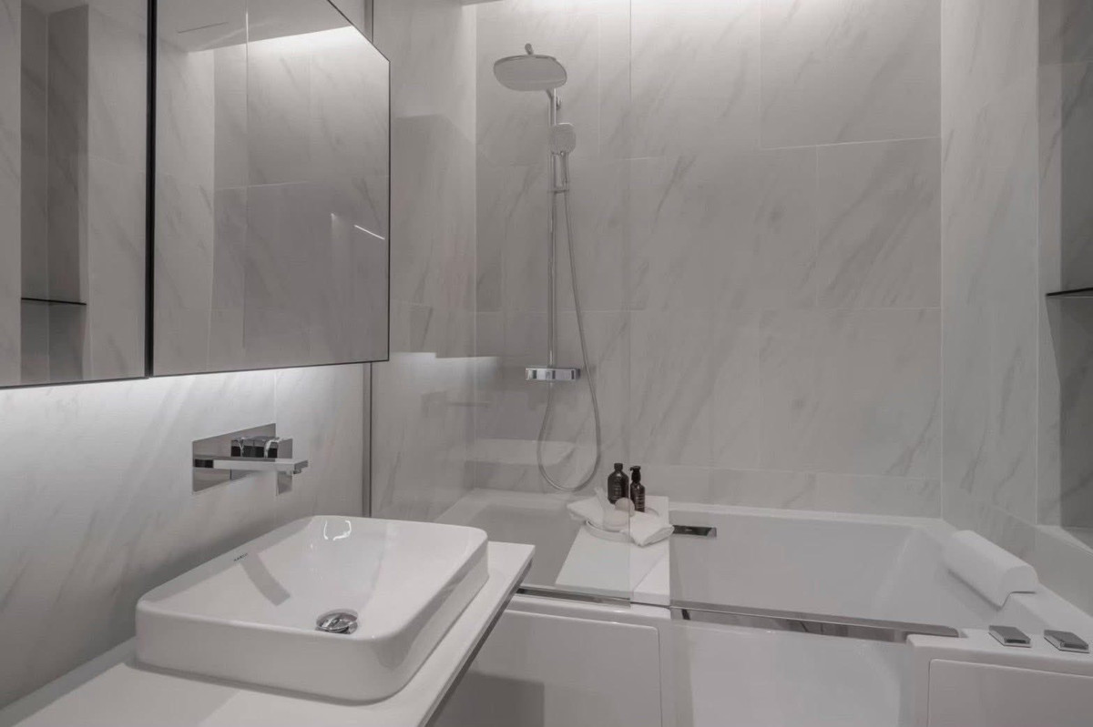 ให้เช่าคอนโดสุขุมวิท อโศก ทองหล่อ : Unit Available at The Room Sukhumvit 38