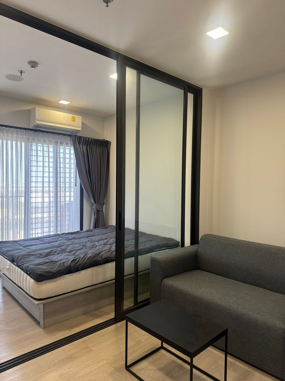 ให้เช่าคอนโดปทุมธานี รังสิต ธรรมศาสตร์ : ให้เช่า คอนโดติด ม.ธรรมศาสตร์ เชียงราก   โมดิซ ลอนซ์ รังสิต  25.9 ตร.ม. ชั้นที่ : 24   15,000