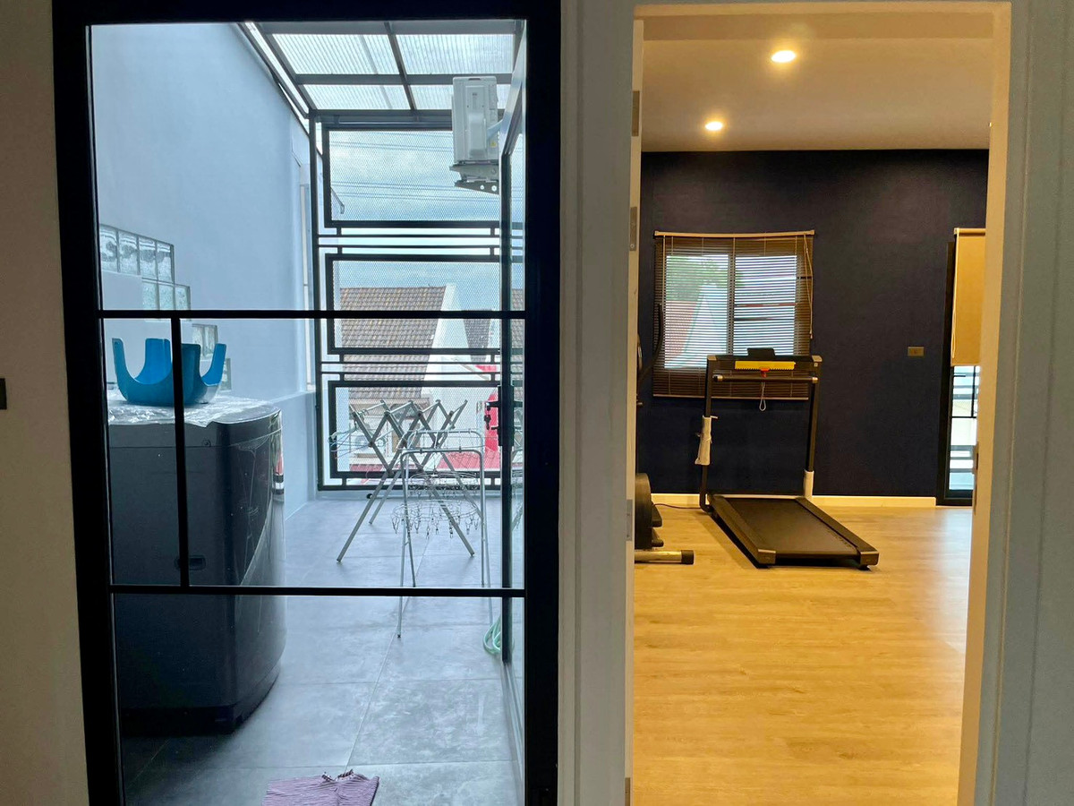 For SaleTownhomeBang Sue, Wong Sawang, Tao Pun : Townhome, 3 floors, 2 units, near MRT Wong Sawang / 4 bedrooms (for sale), Townhome Near MRT Wong Sawang / 4 Bedrooms (FOR SALE) BNS030