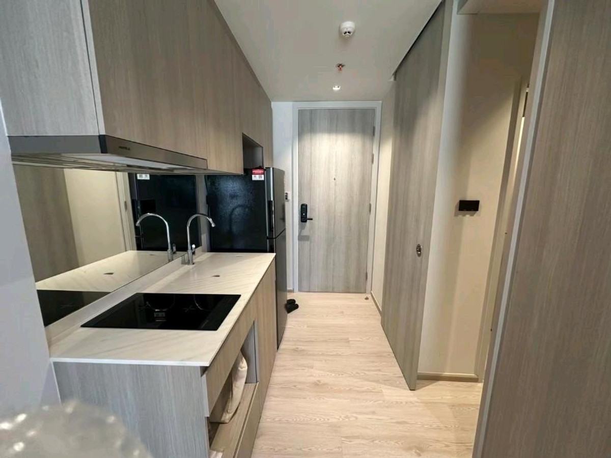 For RentCondoWongwianyai, Charoennakor : #E191 (Former code S2858) 🎉 260369 Condo for Rent Reference Sathorn-Wongwianyai
