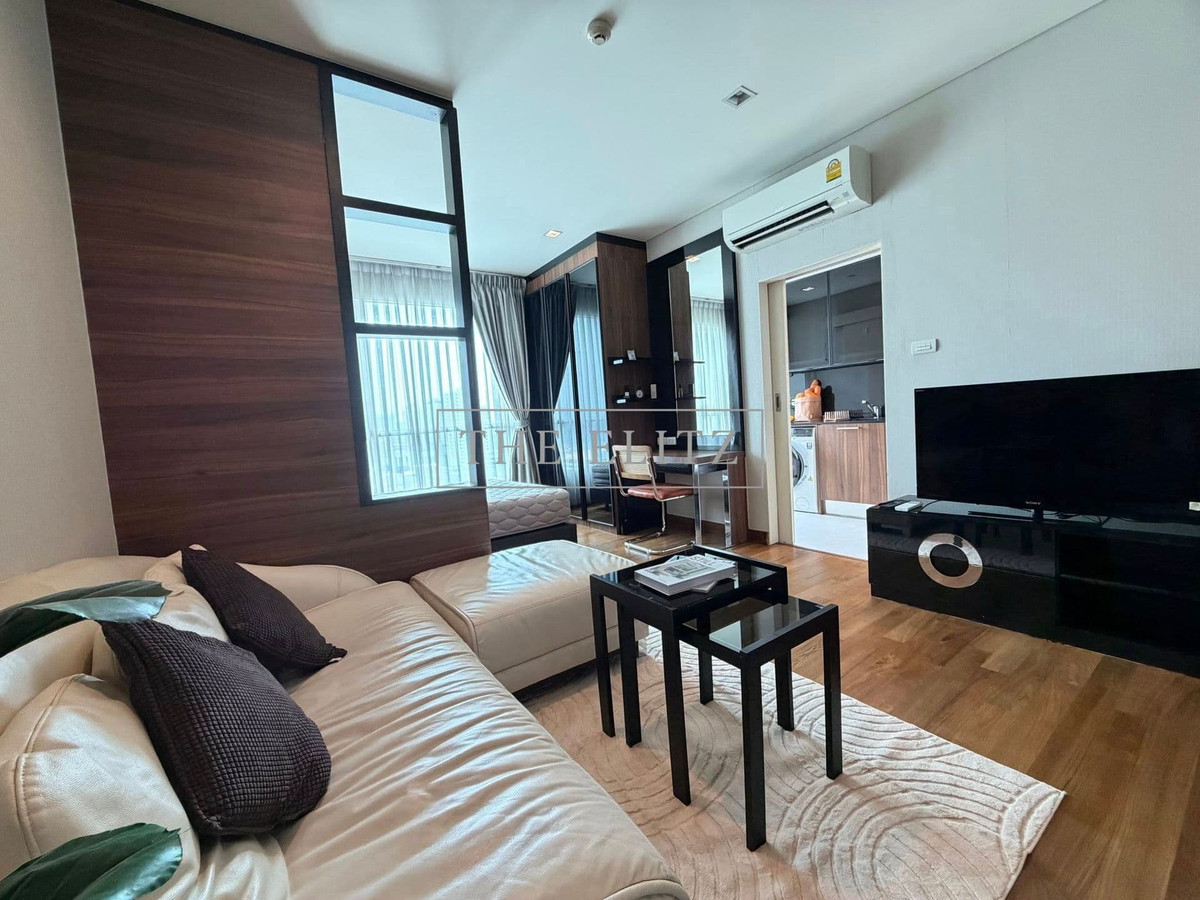 For RentCondoSukhumvit, Asoke, Thonglor : ✨ Turn a condo into a valuable asset in the heart of the CBD ✨ IVY Thonglor, location near J Avenue on a truly affordable budget.