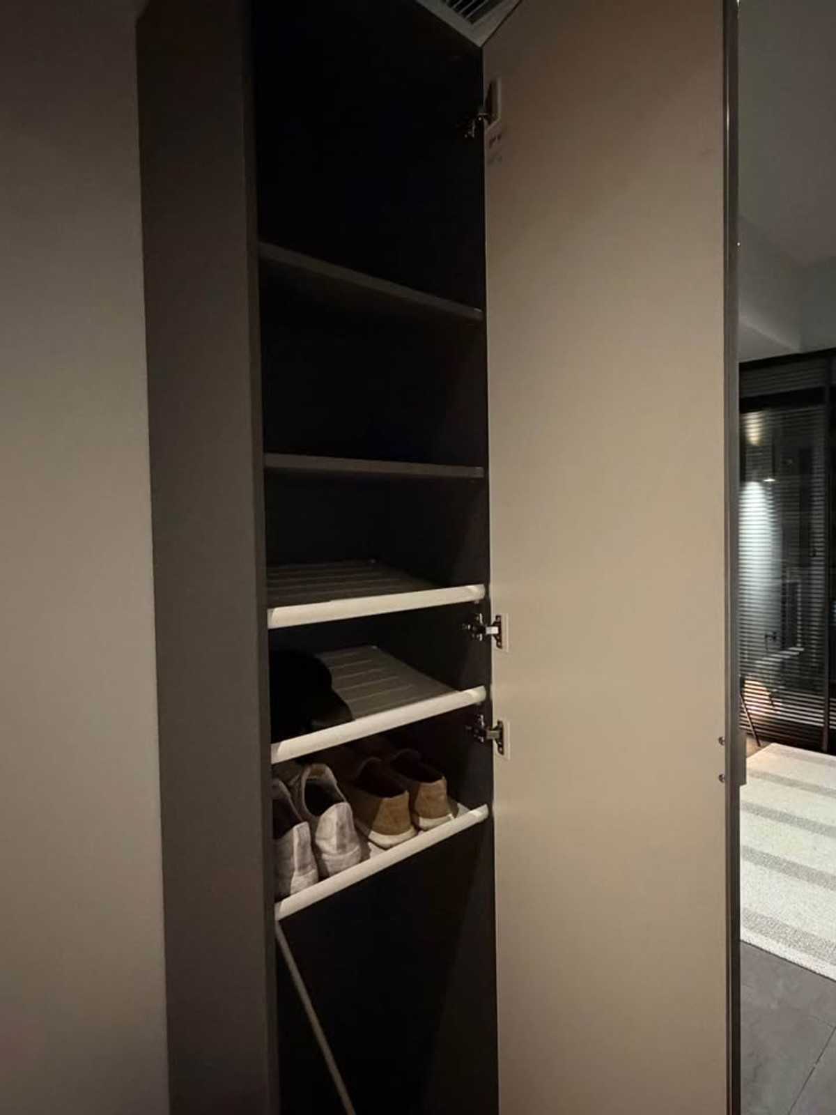 ให้เช่าคอนโดสุขุมวิท อโศก ทองหล่อ : ให้เช่า The Lofts Asoke ห้องใหม่แกะกล่อง! แต่งครบไม่เคยปล่อยเช่า ใกล้ MRT/ARL