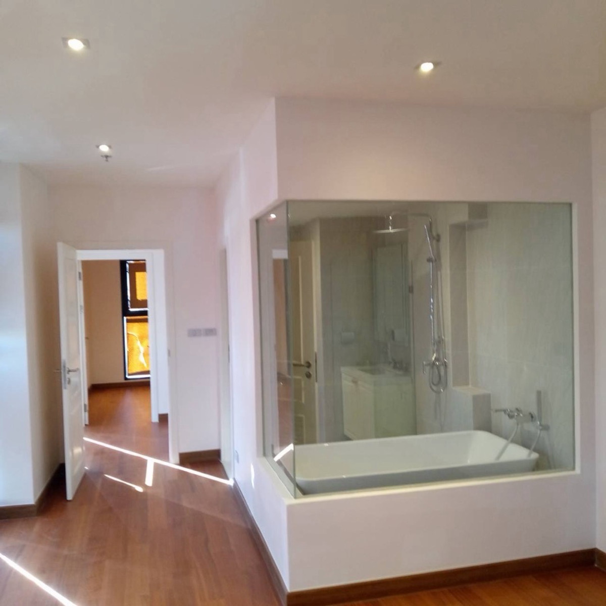 ขายคอนโดสาทร นราธิวาส : คอนโด 2 ห้องนอน พร้อมอยู่ ใกล้ BTS สะพานตากสิน วิวเมือง ทำเลเจริญกรุง เชื่อมสาทร เหมาะอยู่อาศัยและลงทุน