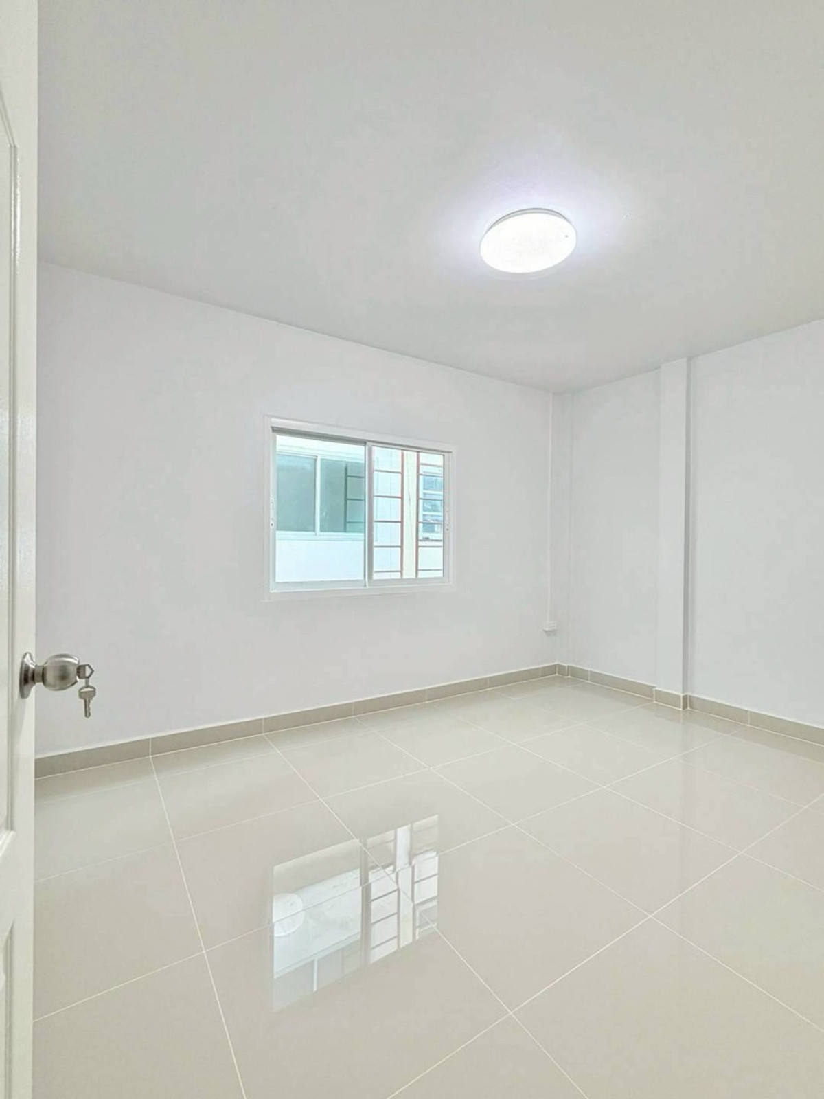 ขายบ้านนนทบุรี บางใหญ่ บางบัวทอง : ฟรีค่าธรรมเนียมการโอนภาษีและอากร