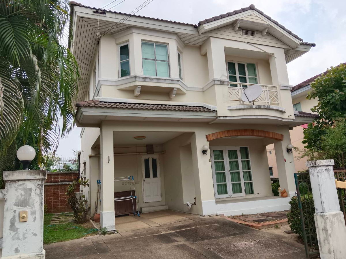 ขายบ้านราษฎร์บูรณะ สุขสวัสดิ์ : ใกล้ทางด่วนเพียง 1 กม.! มัณฑนา ธนบุรีรมย์ ทำเลดีมีทางเข้า-ออก 2 ทาง เดินทางเข้าเมืองสะดวก เพียง 15 นาที ก็ถึงพระราม3