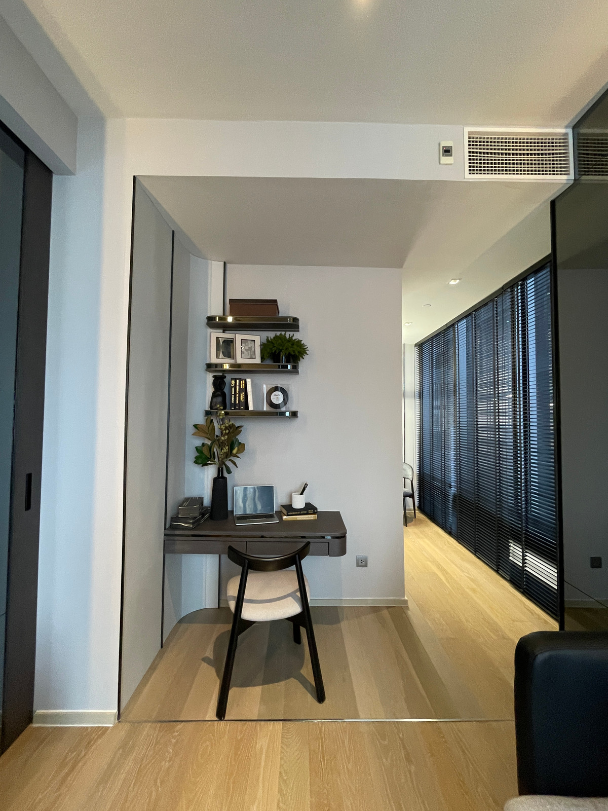 ขายคอนโดสีลม ศาลาแดง บางรัก : [THE PEAK OF SILOM] ASHTON SILOM – Rare 2BR Unit | ชั้น 32 วิวขอบฟ้า ประสบการณ์อยู่คอนโดที่เหมือนอยู่บ้าน 