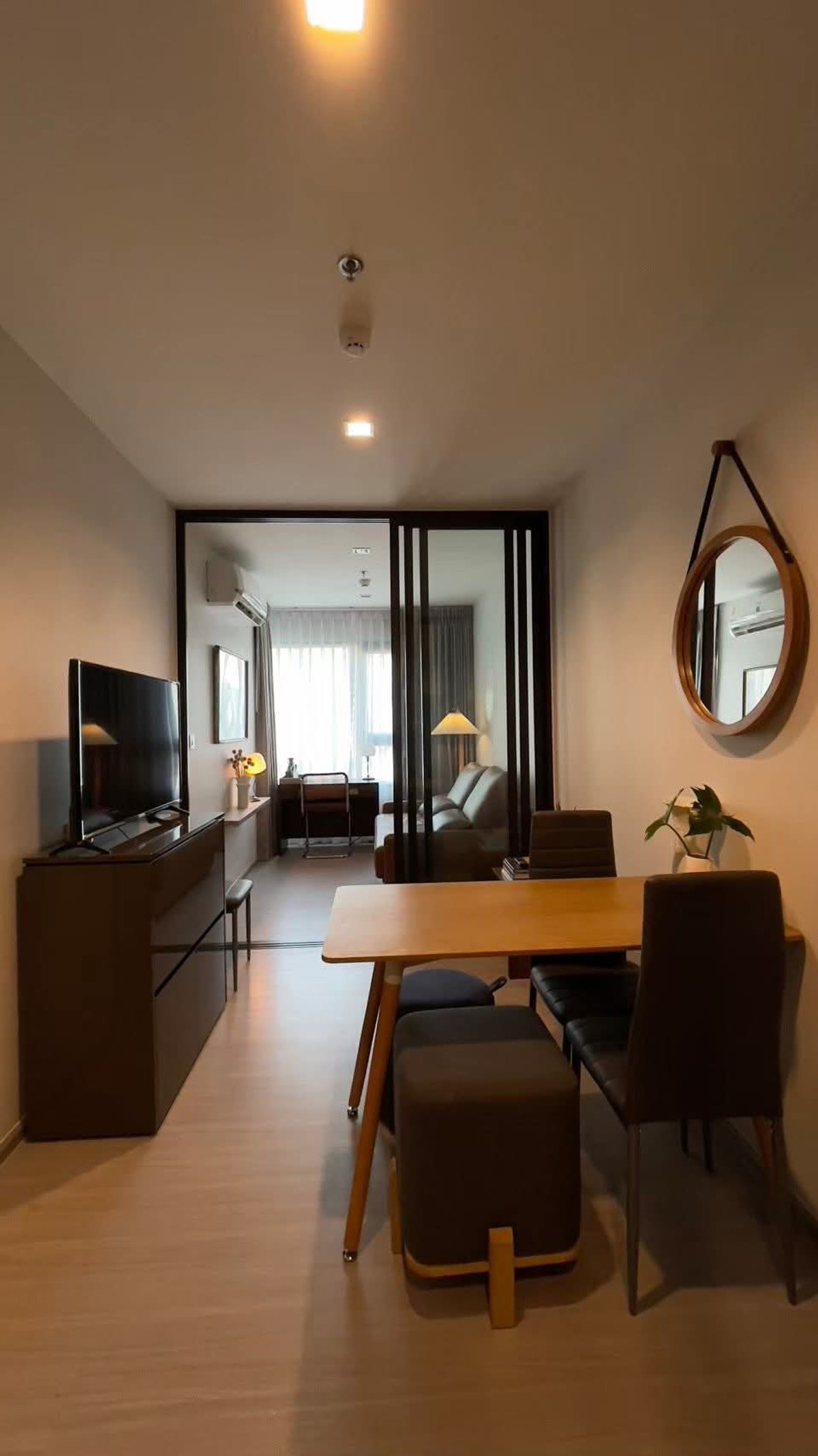 ให้เช่าคอนโดท่าพระ ตลาดพลู วุฒากาศ : ให้เช่าคอนโด Life Sathorn Seirra 2 Bedrooms (BTS ตลาดพลู เดิน 3 นาที) เฟอร์ครบ พร้อมอยู่