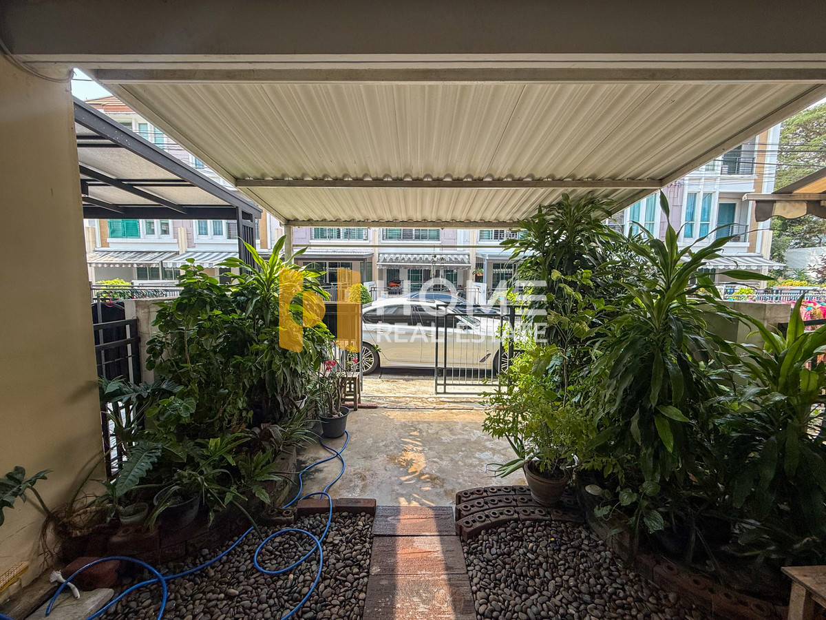 For SaleTownhomePattanakan, Srinakarin : Baan Klang Muang S - Sense Srinakharin / 4 Bedrooms (FOR SALE) GNG034