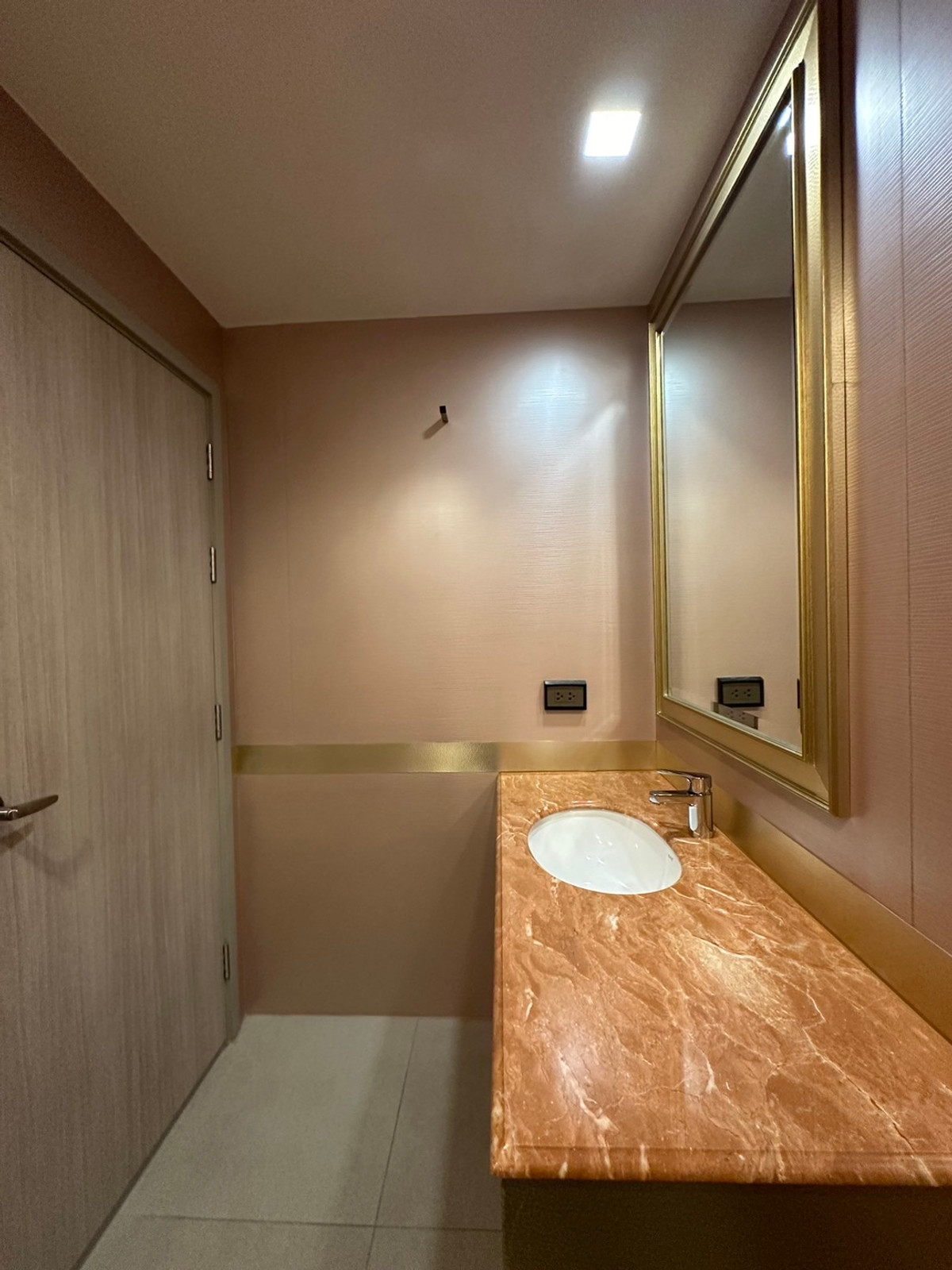 For RentCondoOnnut, Udomsuk : Hot Deal! 3BR Luxury Condo @ Wishdom Connect Sukhumvit | 128 sqm | High Floor | 120,000 THB