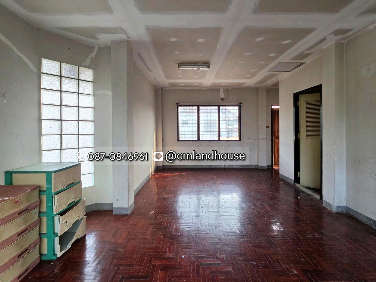 ขายบ้านเชียงใหม่ : ถูกกว่าคุ้มกว่าคอนโด! บ้านวรุณนิเวศน์ ต.แม่เหียะ อ.เมือง ใกล้แยกแม่เหียะ บิ๊กซี แม็คโคร IKEA 2 กม. ใกล้เซ็นทรัลแอร์พอร์ต 4 กม. ใกล้สนามบิน 5 กม. (ขายตามสภาพต้องปรับปรุง)