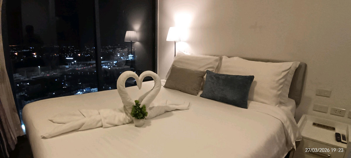 ให้เช่าคอนโดพัทยา บางแสน ชลบุรี สัตหีบ : Posh Pattaya​ ห้องมุม วิวทะเล+city