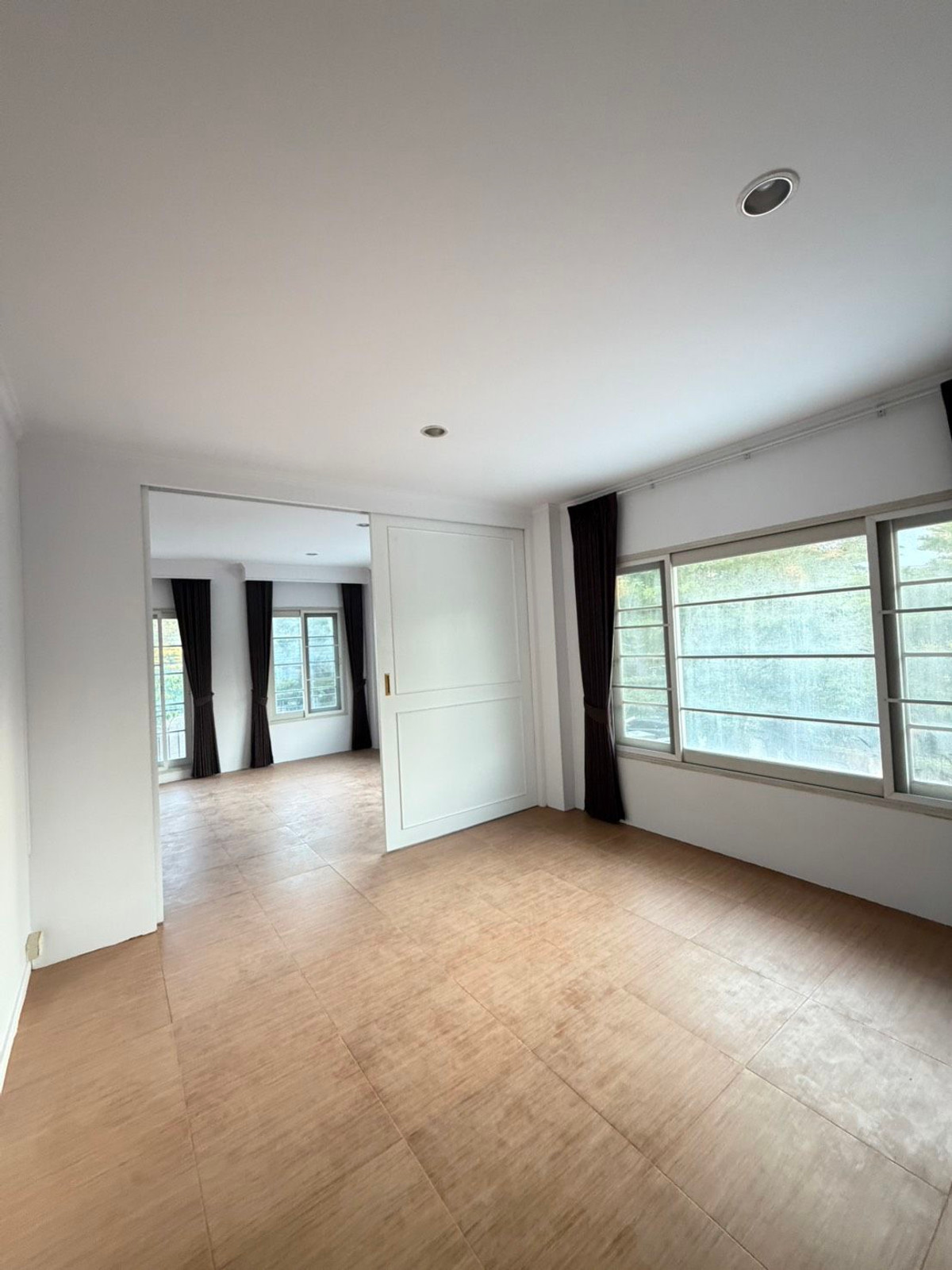 For RentTownhomeThaphra, Talat Phlu, Wutthakat : 3-story townhome, corner room, beautifully decorated, for rent in Phasi Charoen-Bang Wa area. Near BTS Bang Wa, only 1.8 km.