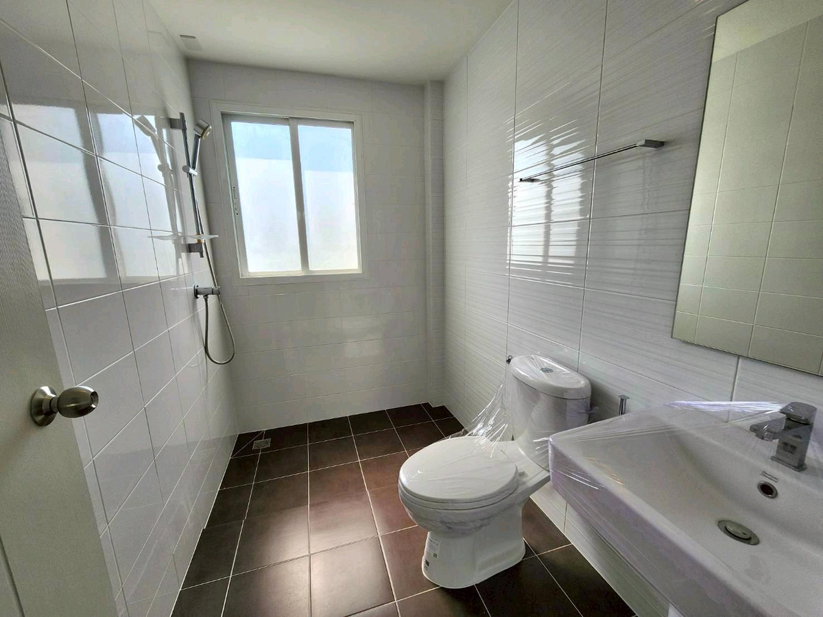 For SaleHouseRama5, Ratchapruek, Bangkruai : 🔥For sale Casa Premium Village Ratchaphruek-Rama 5, 3-story detached house, newly renovated, near the Bang Phlu BTS station.