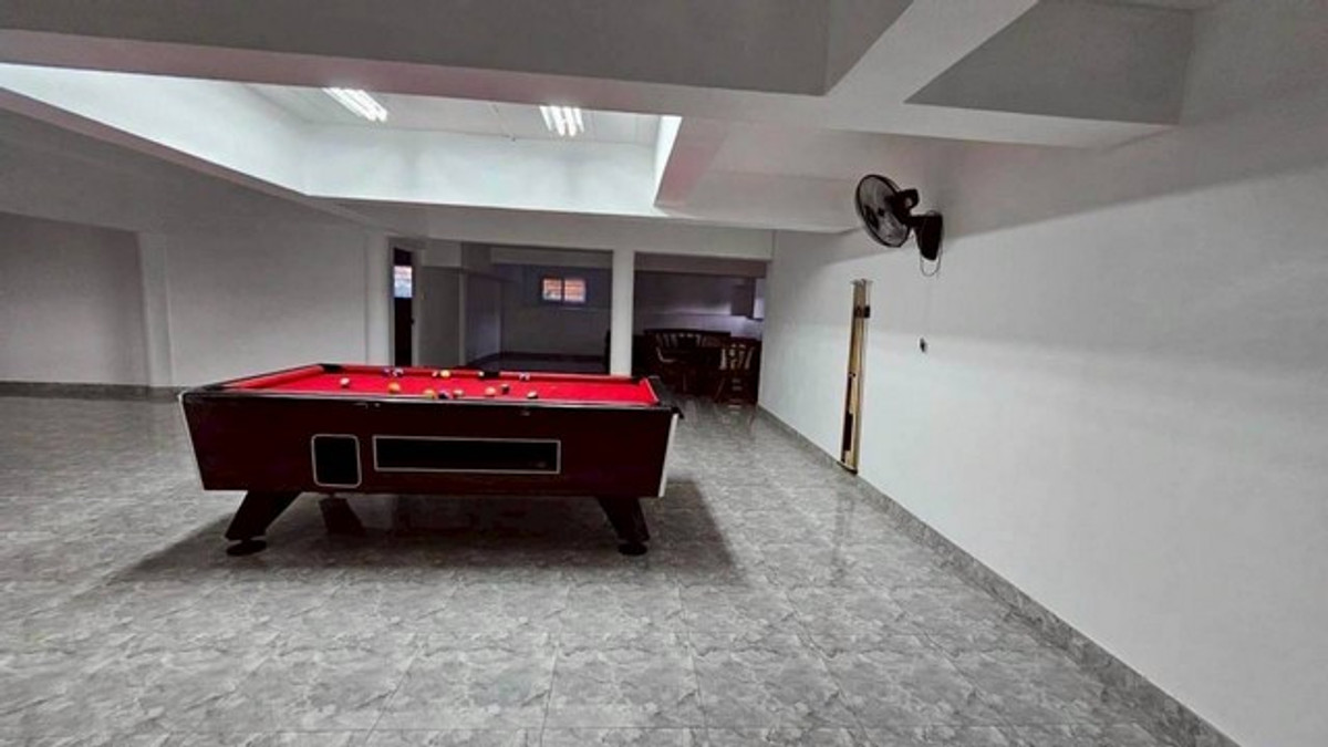 ขายบ้านพัทยา บางแสน ชลบุรี สัตหีบ : ขายบ้านเดี่ยว 2 ไร่ 94.5 ตรว. ใกล้อ่างเก็บน้ำมาบประชัน 5 นอน 6 น้ำ มีบ้านพักรีสอร์ท 3 หลัง และห้องใต้ดินสุดหรู ใกล้สนามกอล์ฟและรร.นานาชาติ 