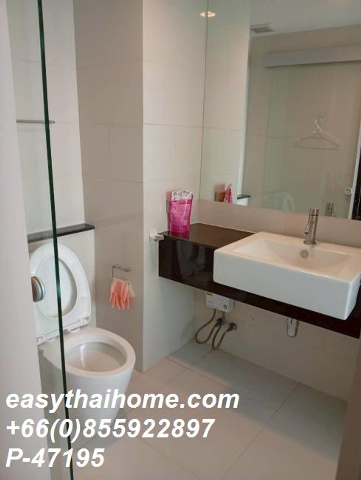 For RentCondoWongwianyai, Charoennakor : P-47195 IDEO Blucove Sathorn: Stunning City View 1-Bedroom for Rent Near Wongwian Yai  BTS  - 12,000 THB Line Id: @easythaihome 085-592-2897