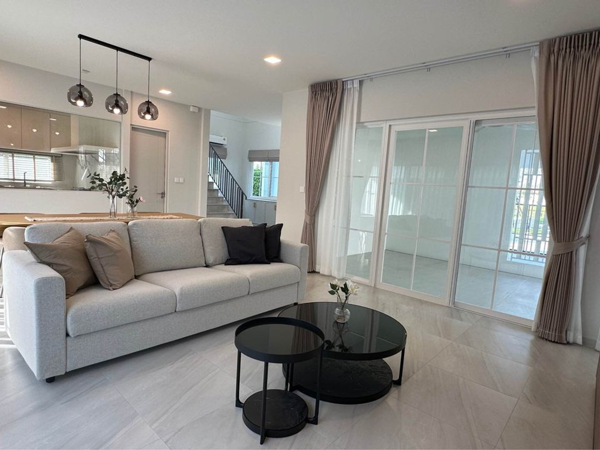 ให้เช่าบ้านบางนา แบริ่ง ลาซาล : ให้เช่า Villagio3 ศรีนครินทร์-บางนา  ( N1-1205 ) บ้านใหม่ทำเลดี ติดคลับเฮาส์ Villagio3 (New project) ตำแหน่งบ้านติดโซนใกล้ส่วนกลางในโครงการ , ทำเลสวย 