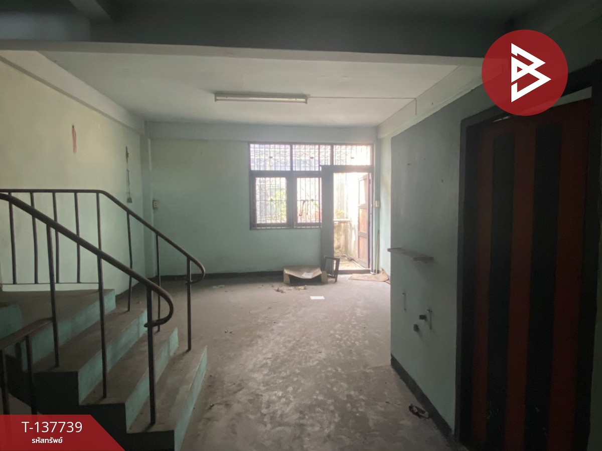 For SaleShop HouseBang kae, Phetkasem : 4-story commercial building for sale, area 24.1 sq m, Bangkok, next to Phetkasem Road, near MRT Bang Khae.