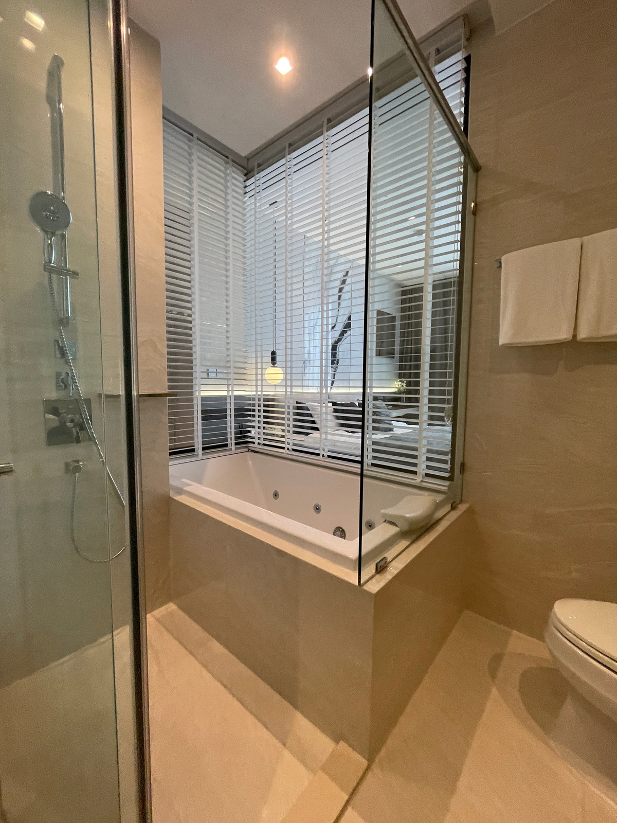 ขายคอนโดสีลม ศาลาแดง บางรัก : 💎 [Ultimate Legacy] ASHTON SILOM – 1BR XL (49.58 ตร.ม.) ชั้น 32 ห้องมุมแห่งวิสัยทัศน์เหนือระดับ บนถนนสายประวัติศาสตร์ 💎 