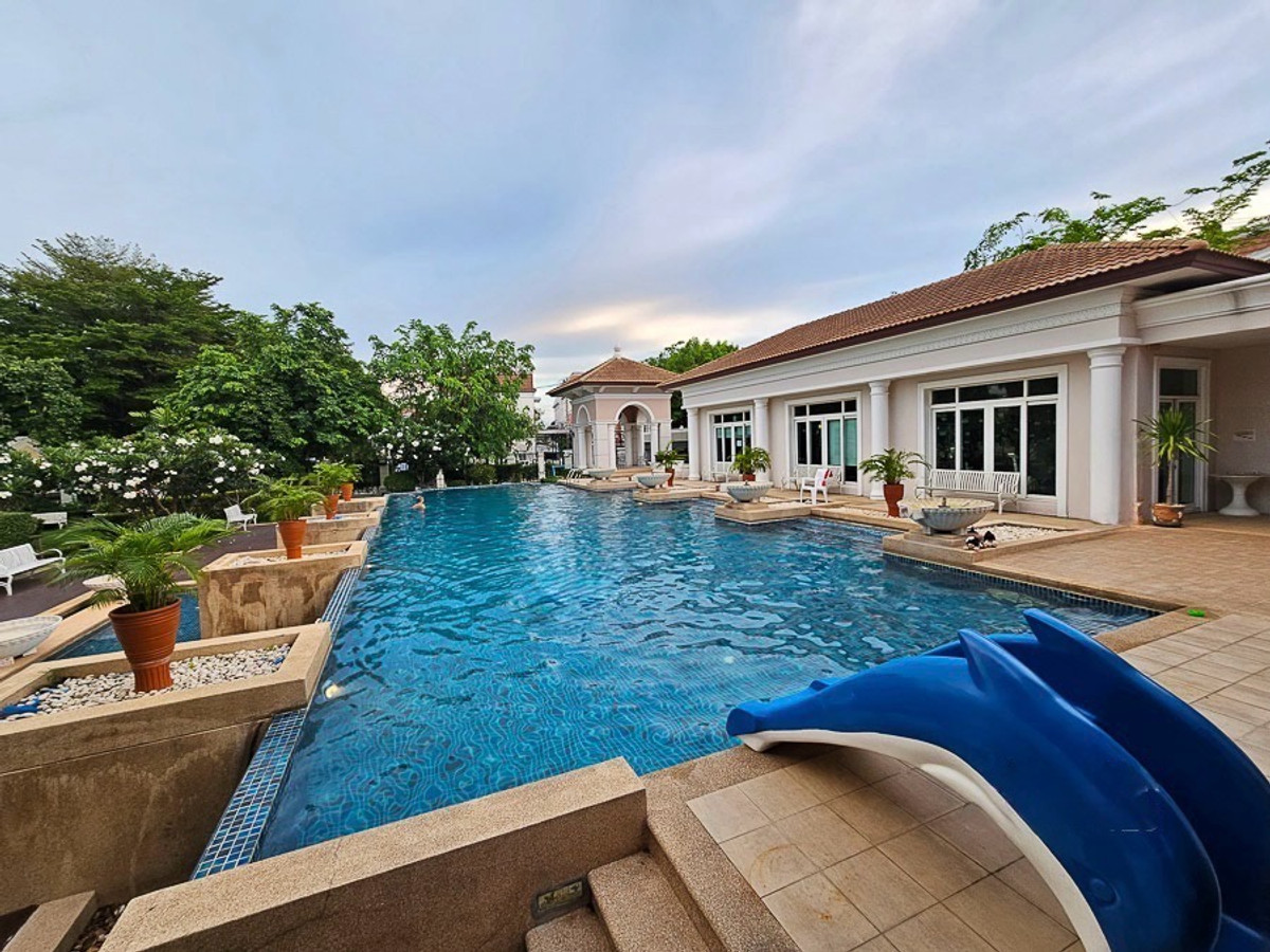 ให้เช่าบ้านท่าพระ ตลาดพลู วุฒากาศ : 🏡 ปล่อยเช่า Townhouse รีโนเวทใหม่ ใจกลางสาทร | ใกล้ BTS เพียง 4 นาที ✨