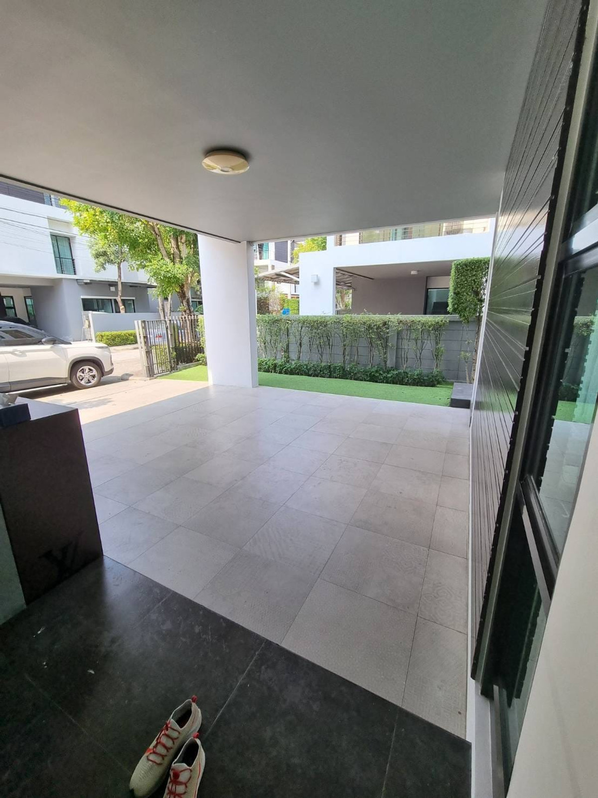 For RentHouseLadkrabang, Suwannaphum Airport : Single house for rent, Lumpini Suan Luang Rama 9, opposite Suan Luang Rama 9.