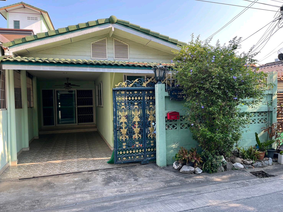 For SaleBang Sue, Wong Sawang, Tao Pun : Single-story house, Bang Sue location, near the market, near Yothinburana School.
