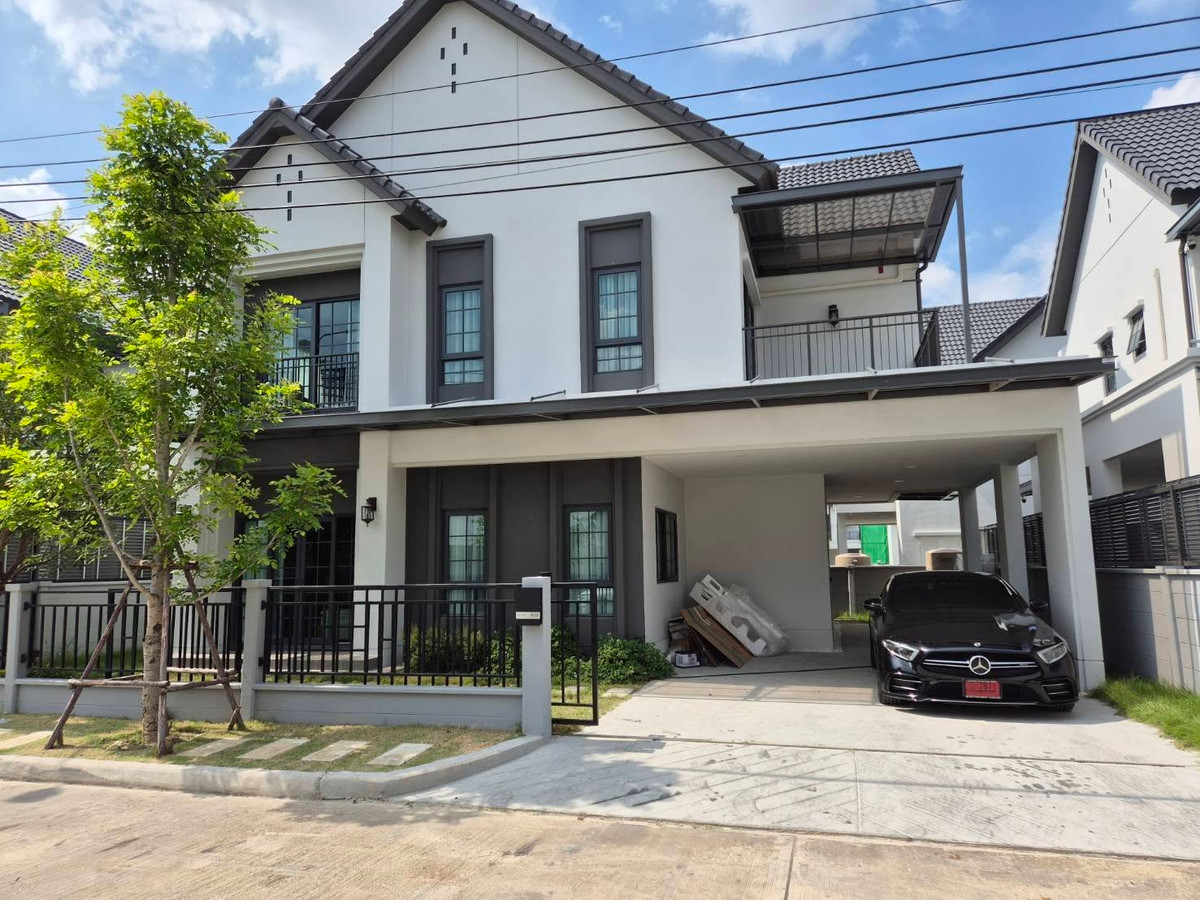 ให้เช่าบ้านบางนา แบริ่ง ลาซาล : Centro Bangna – Luxury Fully Furnished House near Mega Bangna Please call: 062-496-6454