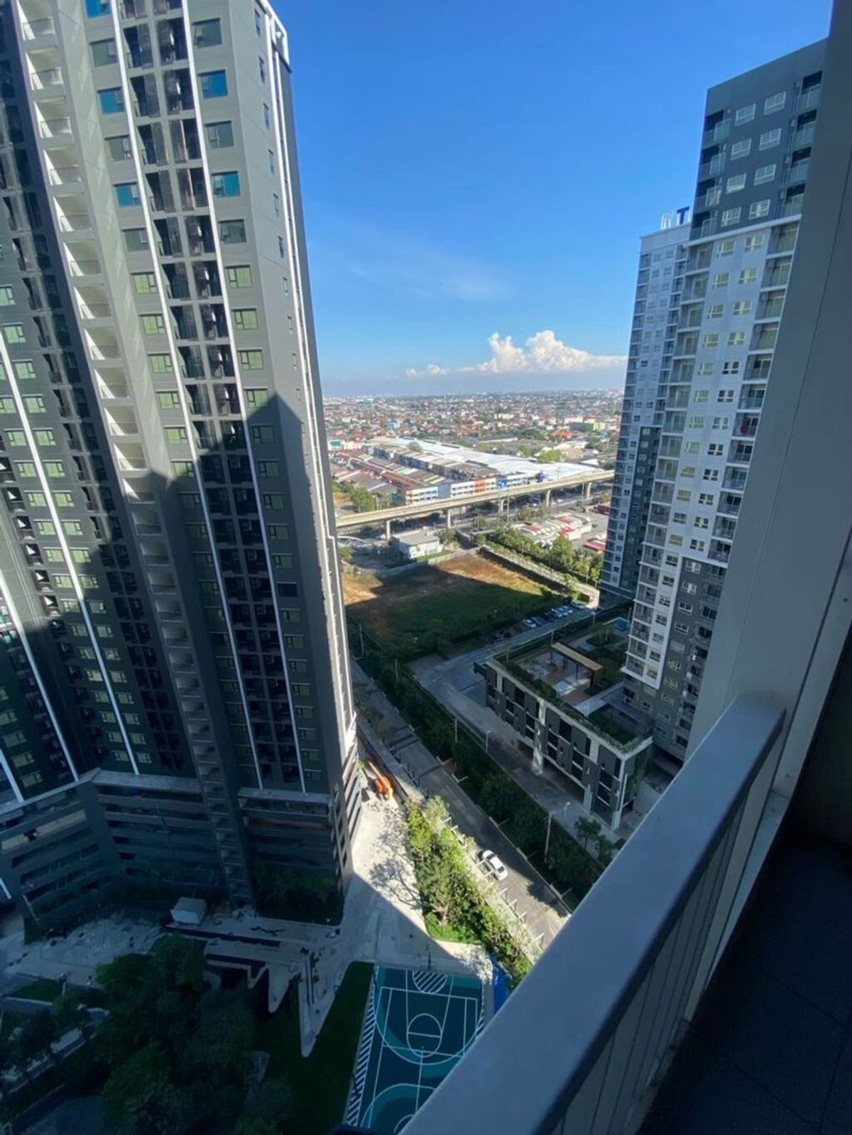 For RentCondoSamut Prakan,Samrong : For Rent Aspire Erawan Unit 62/1003 (Available 1/5/69)