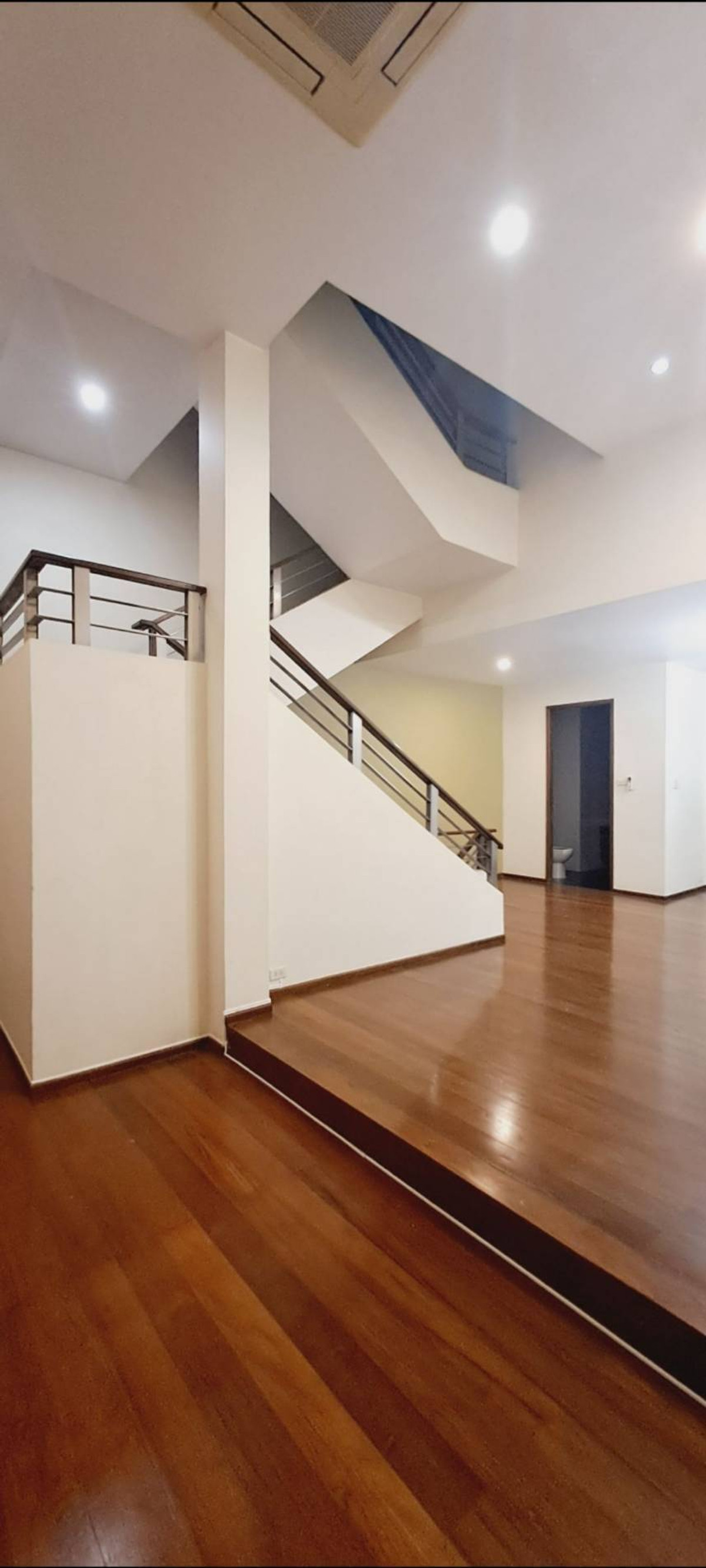 For RentHouseSukhumvit, Asoke, Thonglor : Townhome for rent at Lotus Point project, price 120,000 baht [MKh260401]