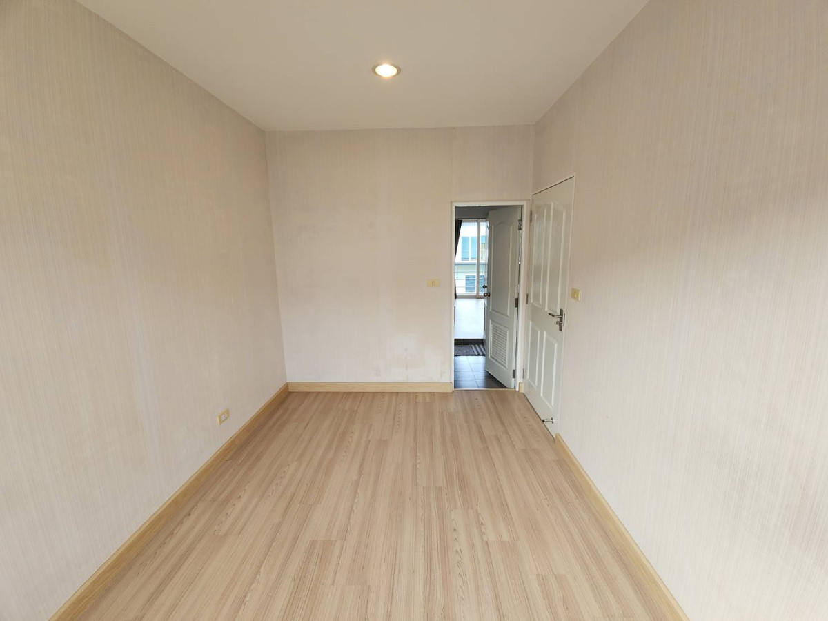 ให้เช่าทาวน์โฮมนวมินทร์ รามอินทรา : ให้เช่าทาวน์โฮม กรีนิช รามอินทรา ใกล้ สวนสยามอะเมซิ่งพาร์ค เพียง 5 นาที