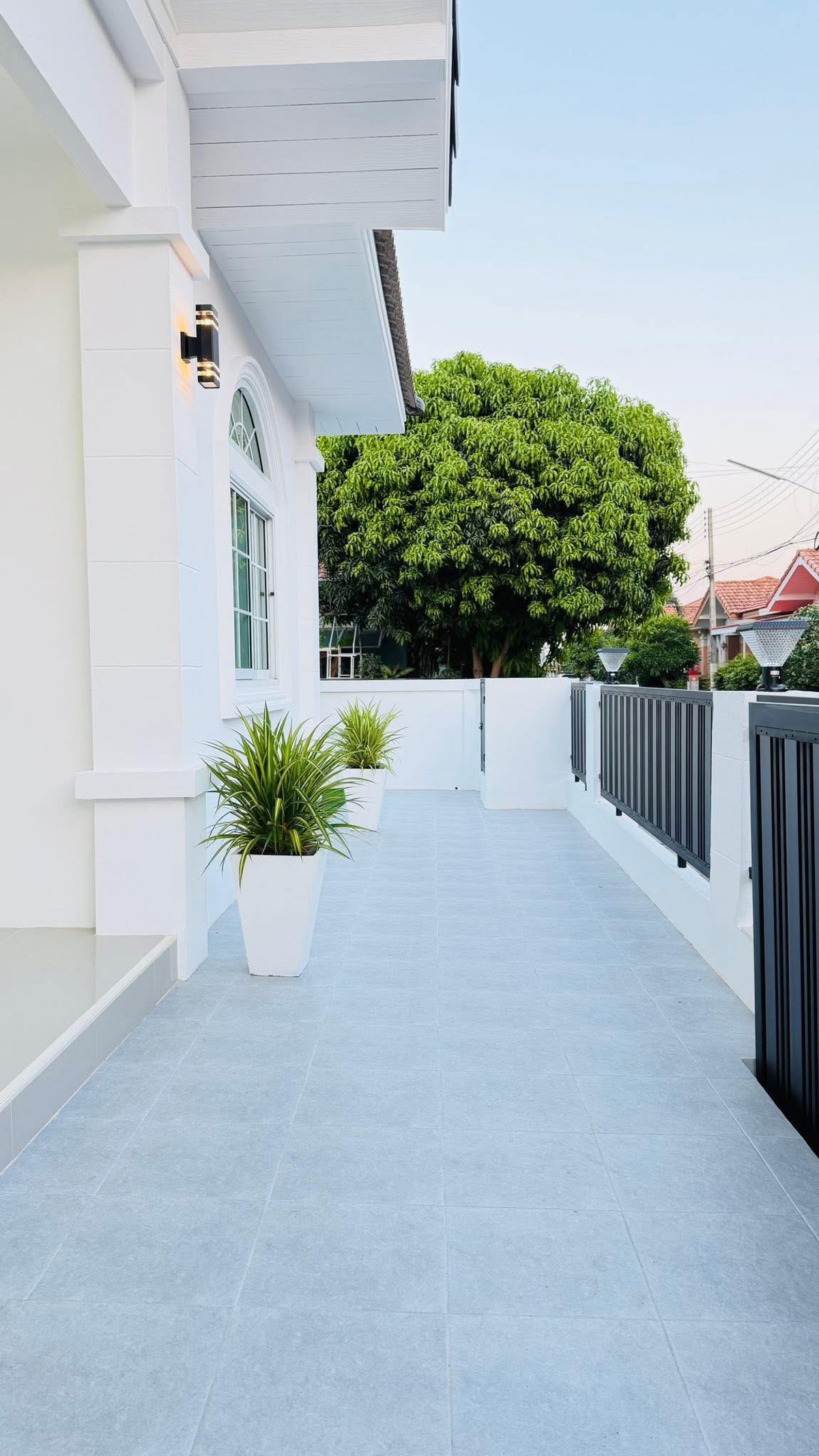 For SaleHousePattaya, Bangsaen, Chonburi : Classic Home 4 / 3 Bedrooms (For Sale), Classic Home 4 / 3 Bedrooms (FOR SALE) BEWN138