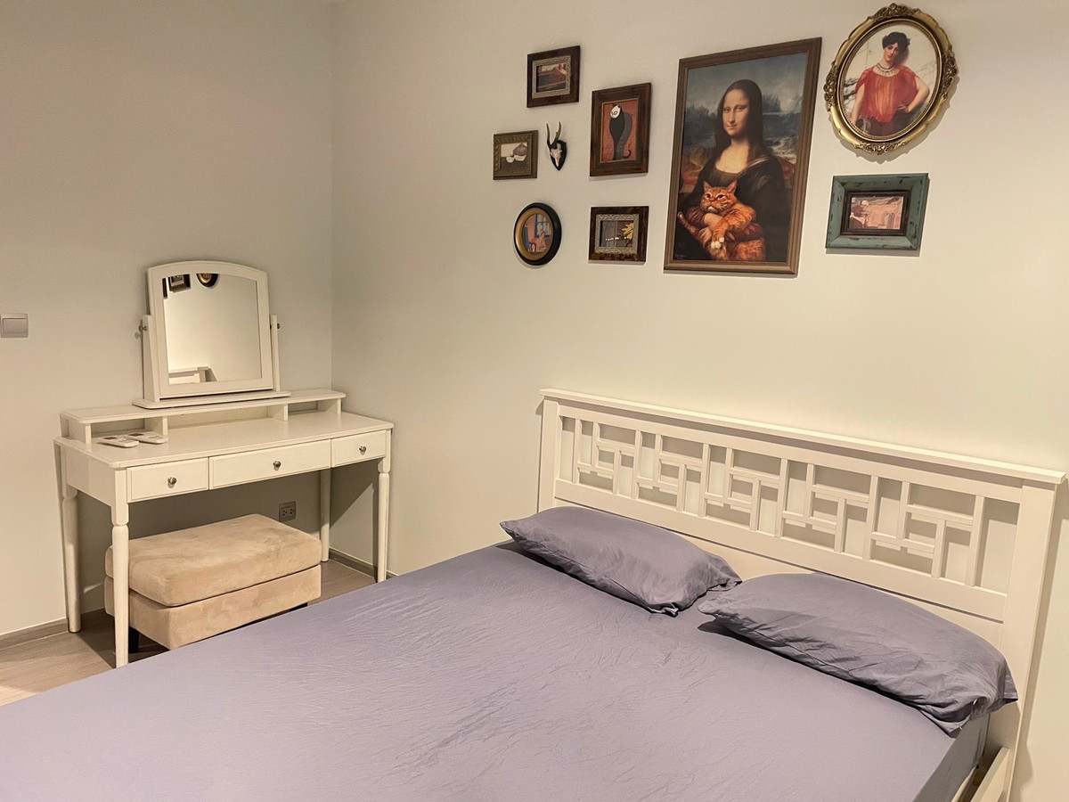 For RentCondoRama9, Petchburi, RCA : For rent, Life Asoke, near MRT Phetchaburi, near Airport Rail Link Makkasan Station.