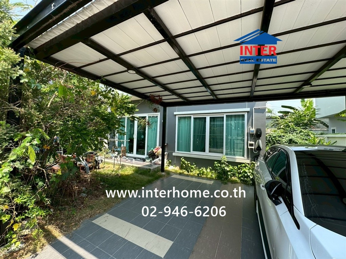 For SaleHouseSamut Prakan,Samrong : 2-story detached house, 55.1 sq m, Supalai Park Ville Village 1. Bangna-Theparak Near Chao Pho Kong Phet Shrine Soi Adul Sasanakarn Bangna-Trad Road, Theparak Road, Bang Phli, Samut Prakan