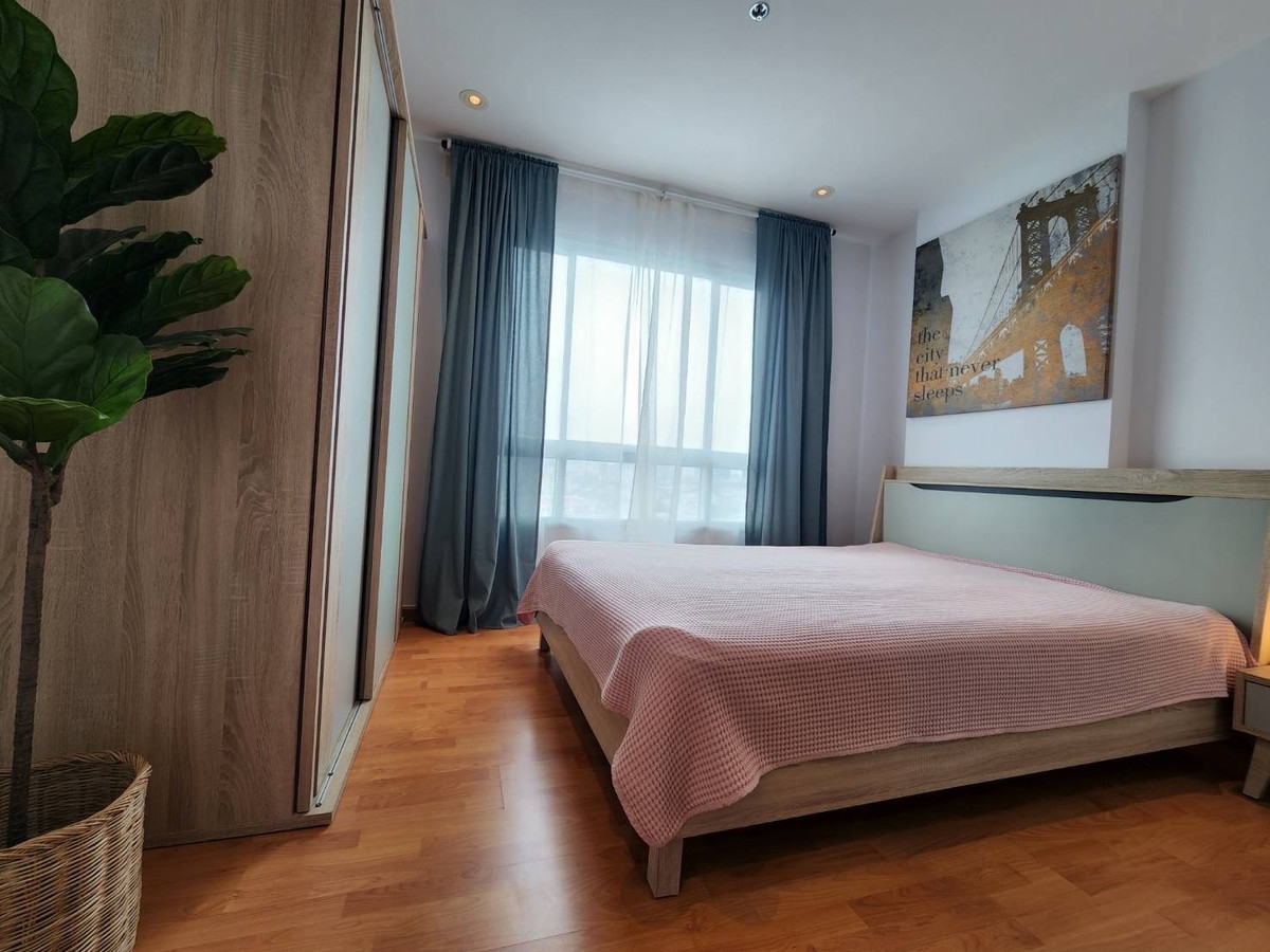 For RentCondoThaphra, Talat Phlu, Wutthakat : Condo, 10th floor, fully furnished, beautifully decorated, for rent in Tha Phra-Phetkasem area, near BTS Bang Wa, only 500 meters.