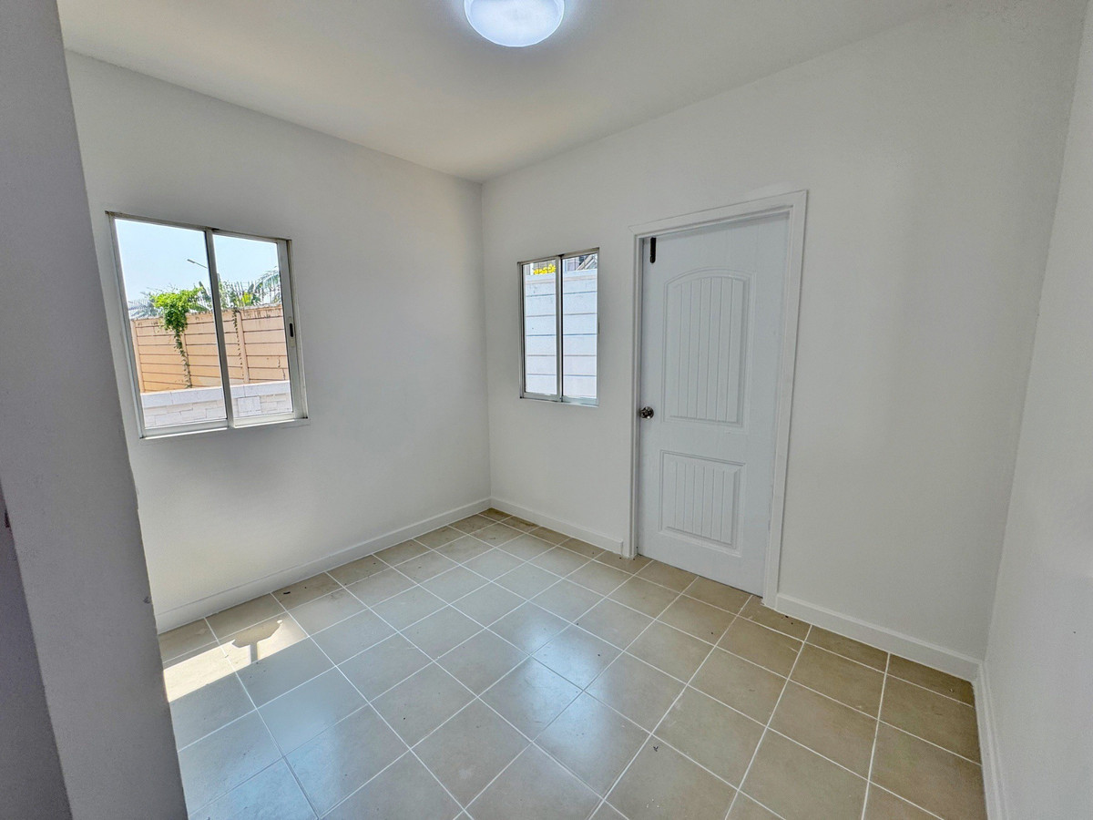 For SaleHouseRama5, Ratchapruek, Bangkruai : Single house for sale, newly renovated, The Plant Ratchaphruek, corner house 66 sq m (The Plant Ratchaphruek), cheapest in the project. Near Rama 5 roundabout and Central Westville.