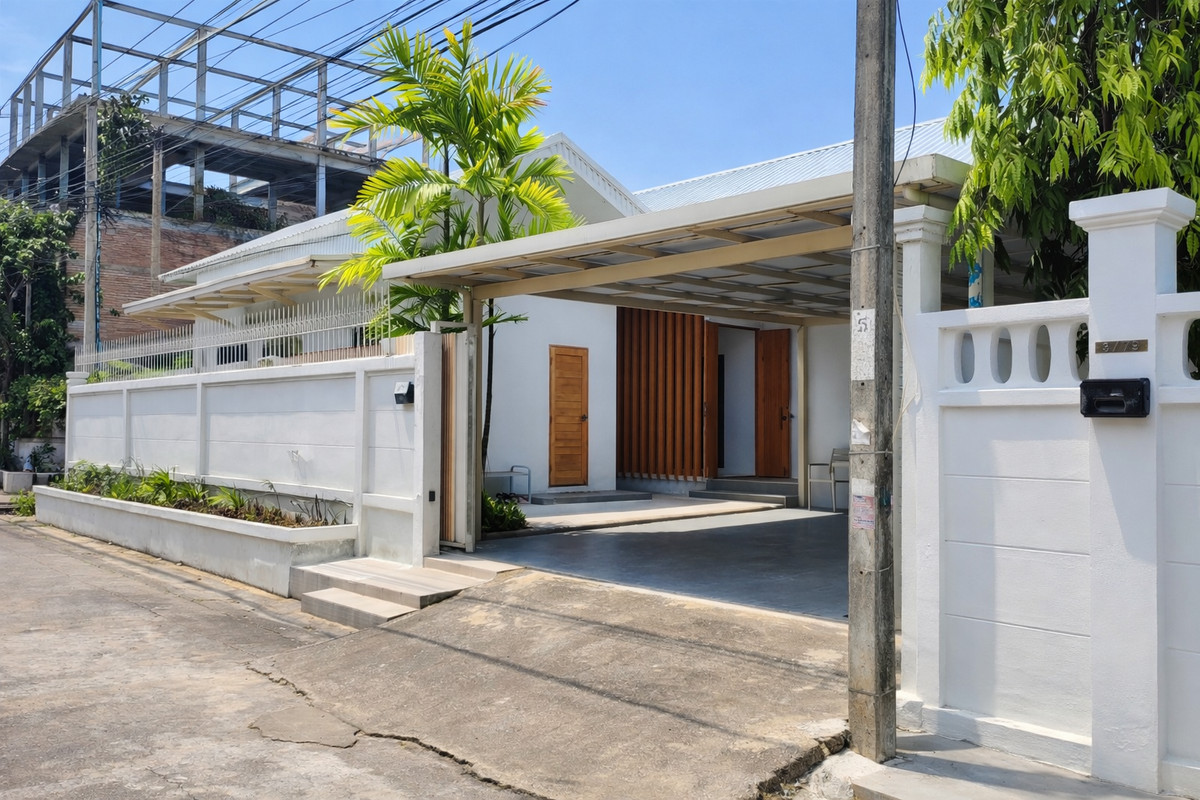 ขายบ้านปิ่นเกล้า จรัญสนิทวงศ์ : 🔥ขายบ้านเดี่ยว 2 หลัง ชั้นเดียวทำเลหน้าซอยใกล้ร้านค้า ใกล้ถนนใหญ่ ใกล้ รพ.รักษ์ข้อ🔥ปากซอยหมู่บ้านพิบูลย์ จรัญฯ 35 บ้านอยู่แทบติดถนน ไม่ต้องเข้าลึก ไม่ต้องหลง ใครทำธุรกิจ = ลูกค้าเห็นก่อนใคร