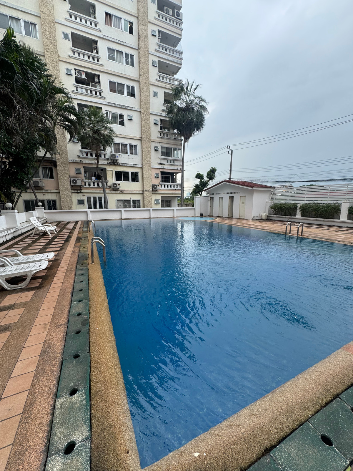 ขายคอนโดรัชดา ห้วยขวาง : ขาย คอนโด2นอน ห้องใหญ่62ตร.ม. รีโนเวทPremium ใหม่ เลี้ยงสัตว์ได้! ย่านห้วยขวาง-เหม๋งจ๋าย-รามอินทรา พร้อมอยู่ นัดชมเลย 084-976-1441