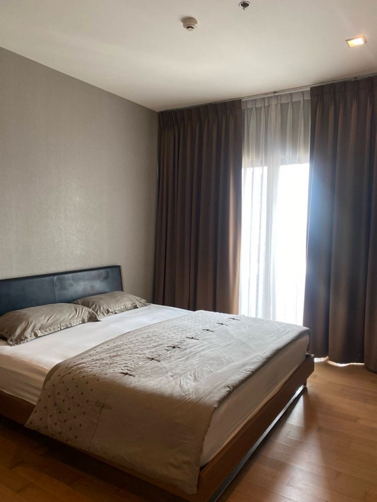 For RentCondoSukhumvit, Asoke, Thonglor : 🔥Rent 1BR🔥45sqm🔥Floor19🔥28,000/month🔥Have bathtub🛁